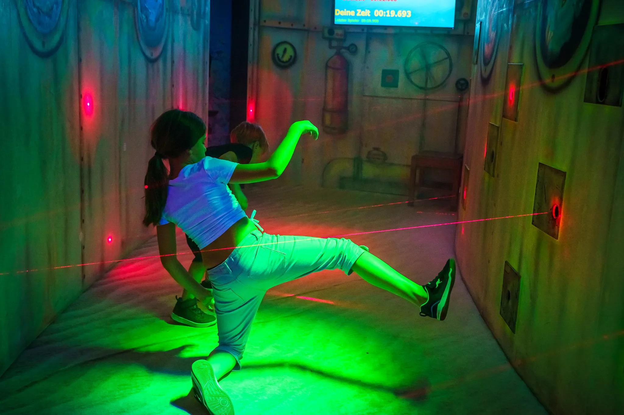 Laser Game (4)